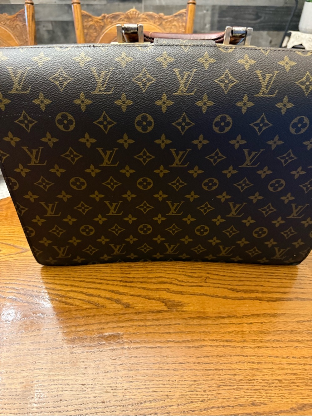 Louis Vuitton Serviette Fermeur Briefcase with Gold Hardware - Picture 2 of 8